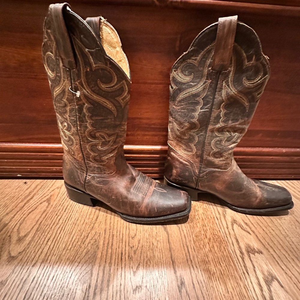 J.B. Dillon. Square Toe Western Boots - 9.5 B